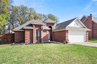 1049 Acorn Lane, Burleson, TX 76028