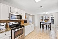 1049 Acorn Lane, Burleson, TX 76028