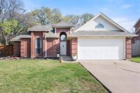 1049 Acorn Lane, Burleson, TX 76028
