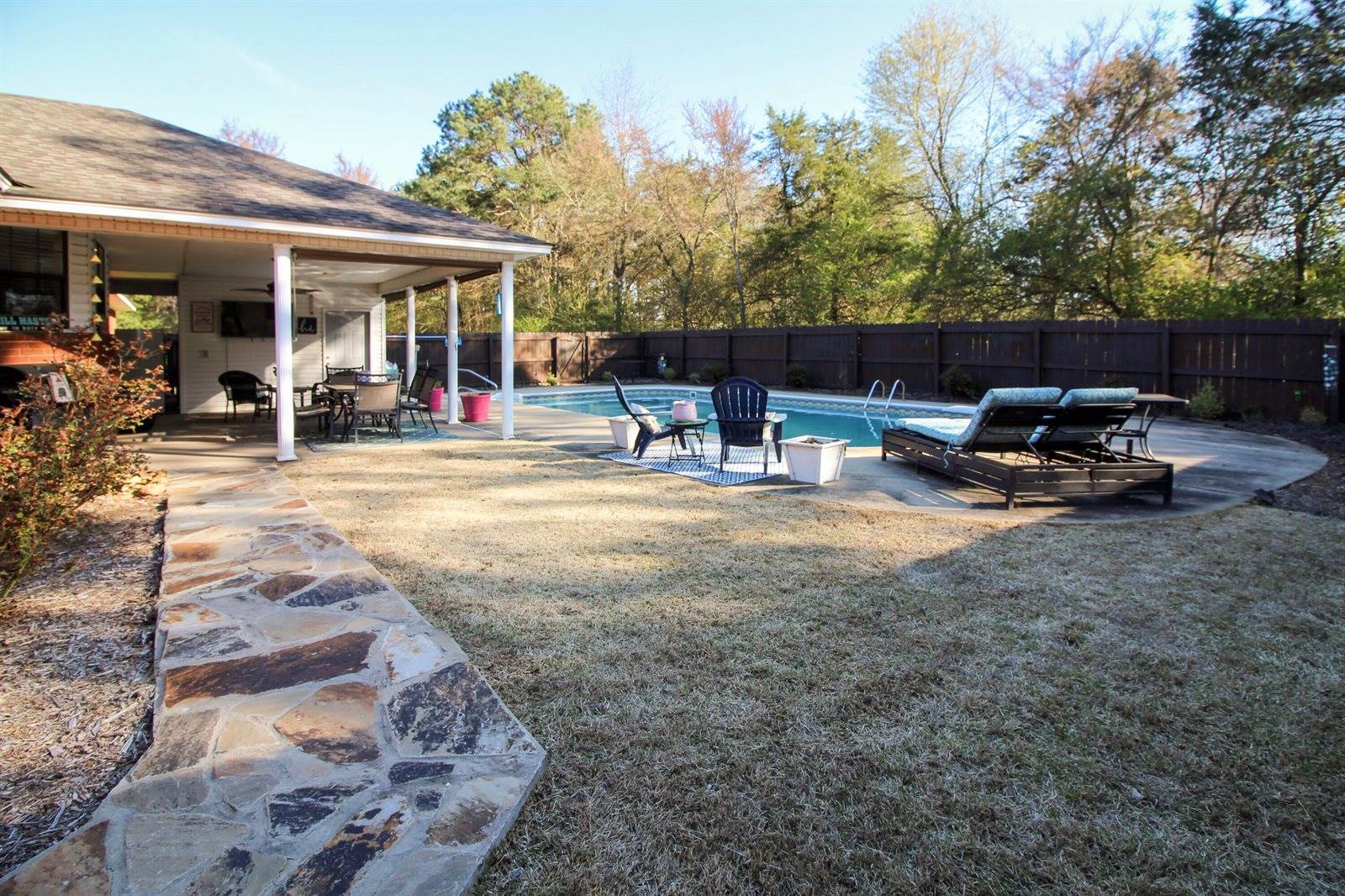 29 Widgeon Road, Russellville, AR 72802