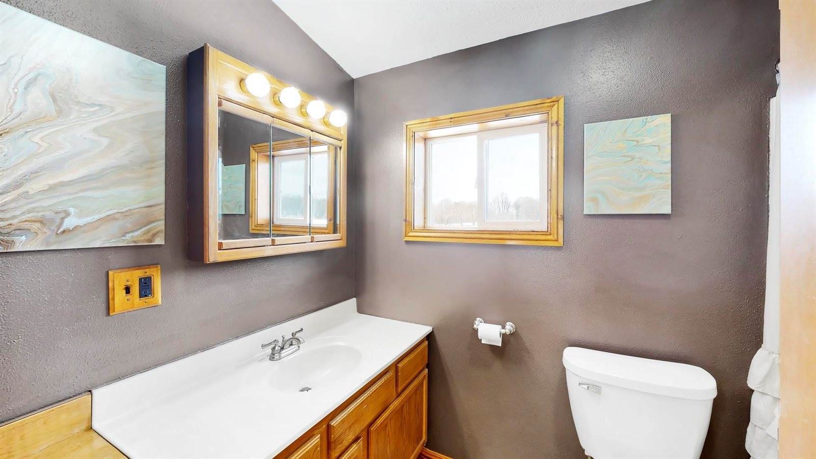 E2367 Cty Rd C, Iola, WI 54945