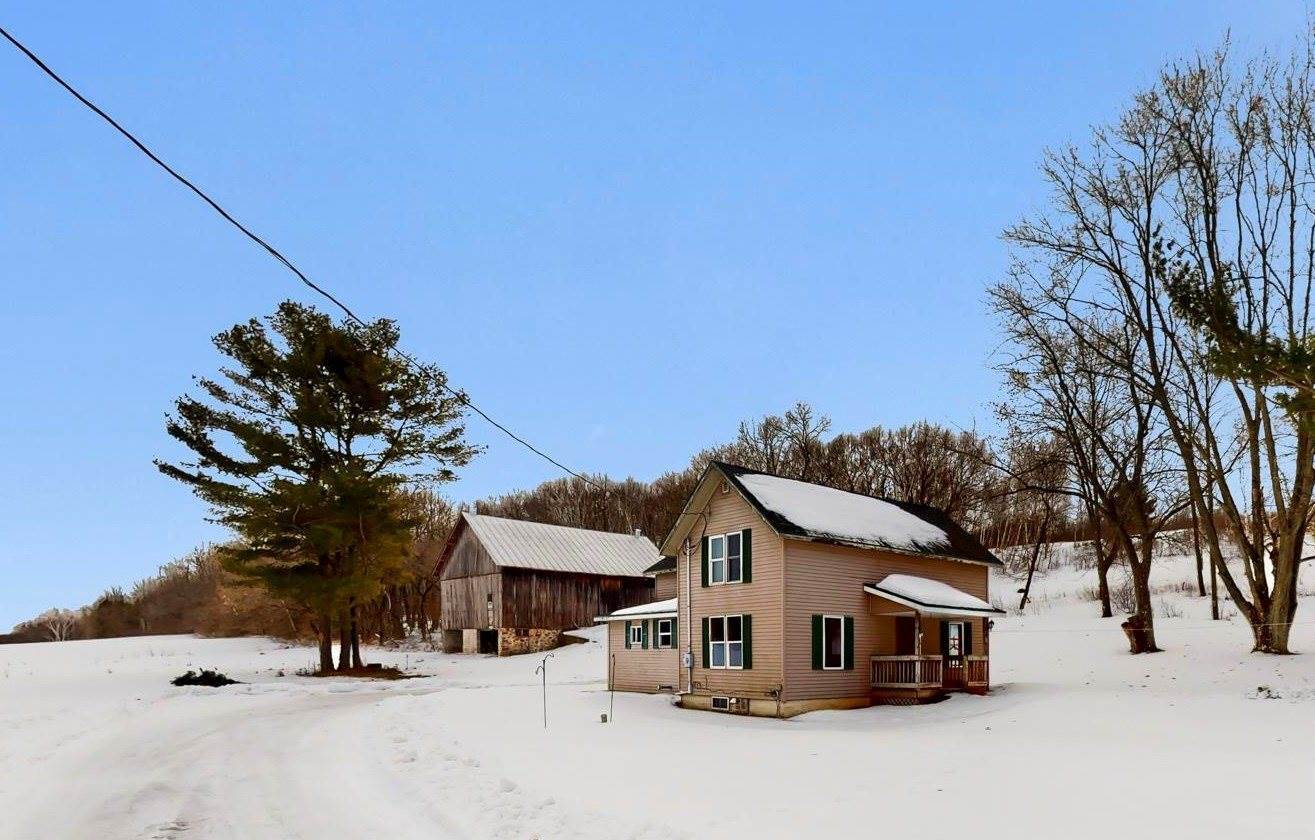 E2367 Cty Rd C, Iola, WI 54945