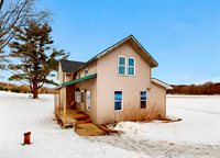 E2367 Cty Rd C, Iola, WI 54945