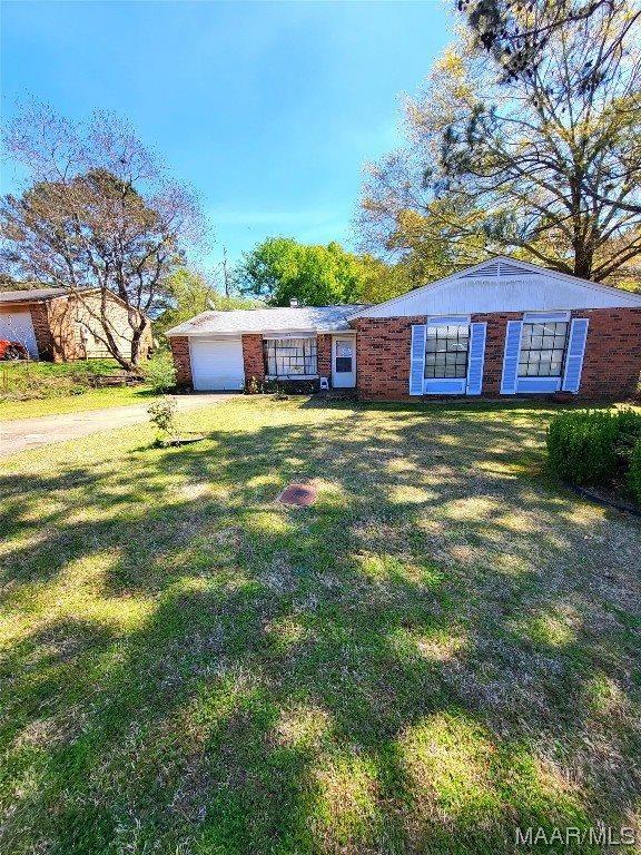 272 Pinewood Drive, Millbrook, AL 36054