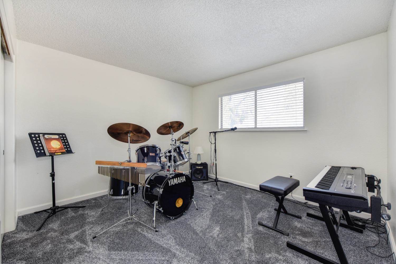 6319 Rutland Drive, Carmichael, CA 95608