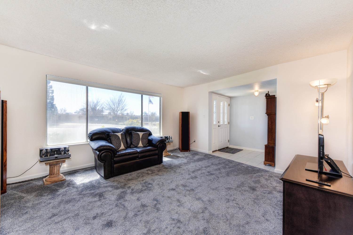 6319 Rutland Drive, Carmichael, CA 95608