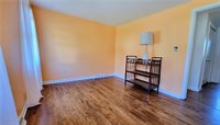 105 Summerhill Ln, Level Green, PA 15085
