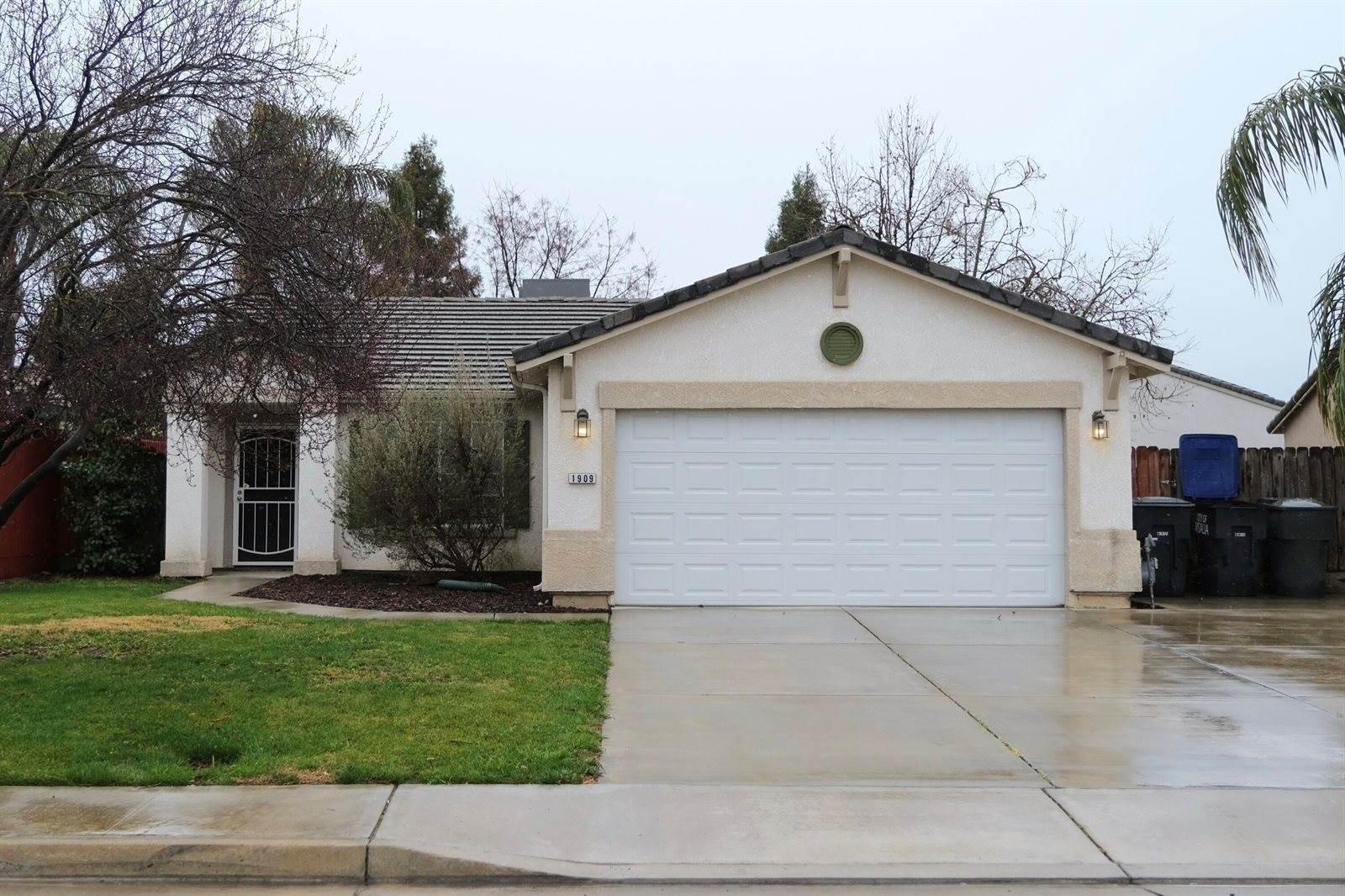 1909 East Monte Verde Avenue, Visalia, CA 93292