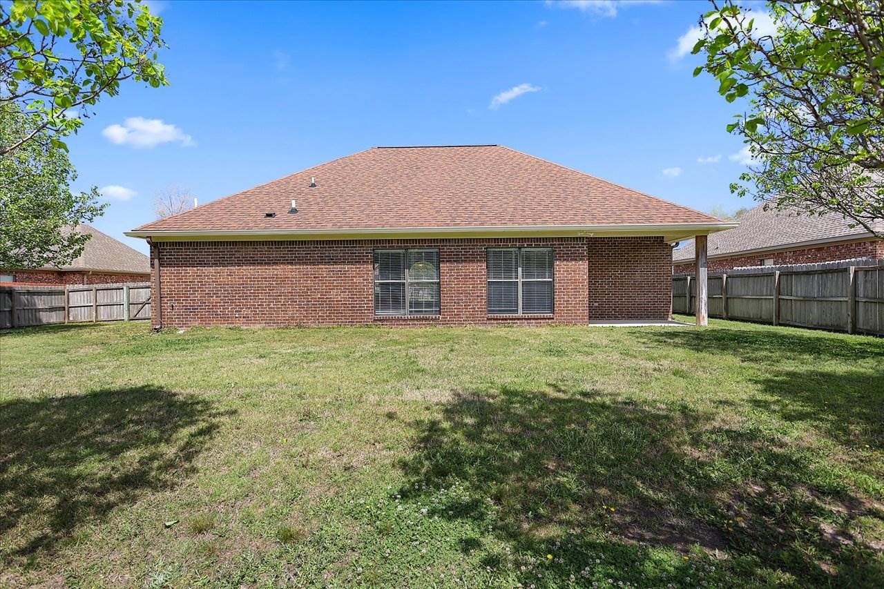 311 Bullock Cir, Richland, MS 39218