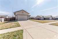 1013 Dagen Lane, Junction City, KS 66441