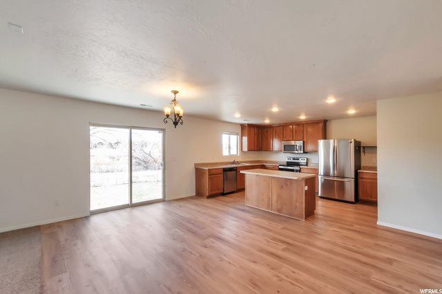 424 South Willow Park Dr, Lehi, UT 84043