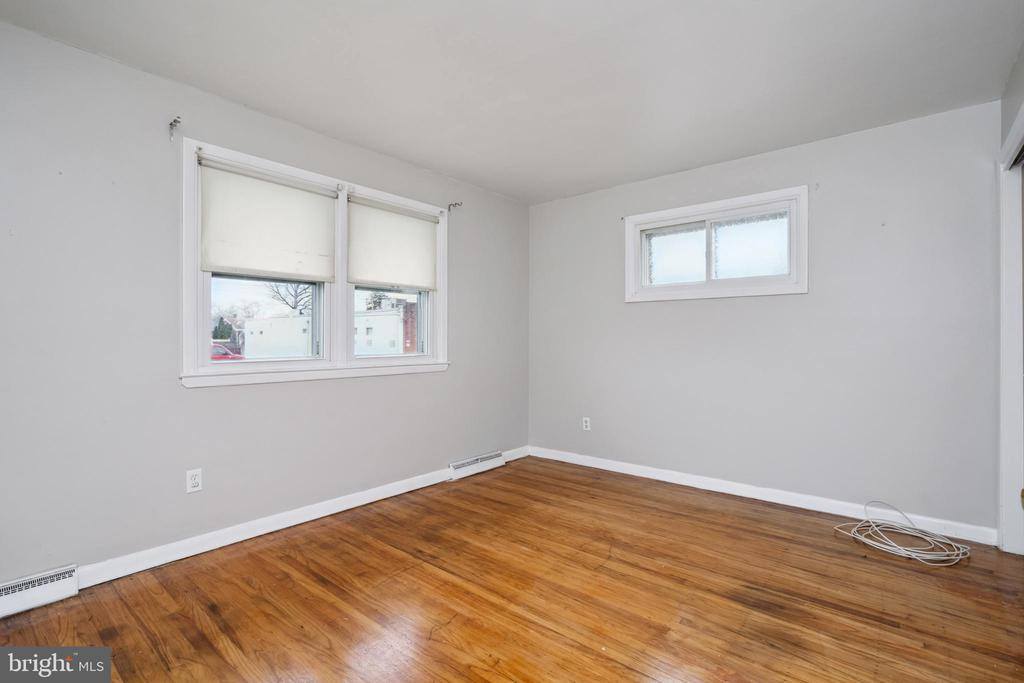 242 Jansen Avenue, Essington, PA 19029