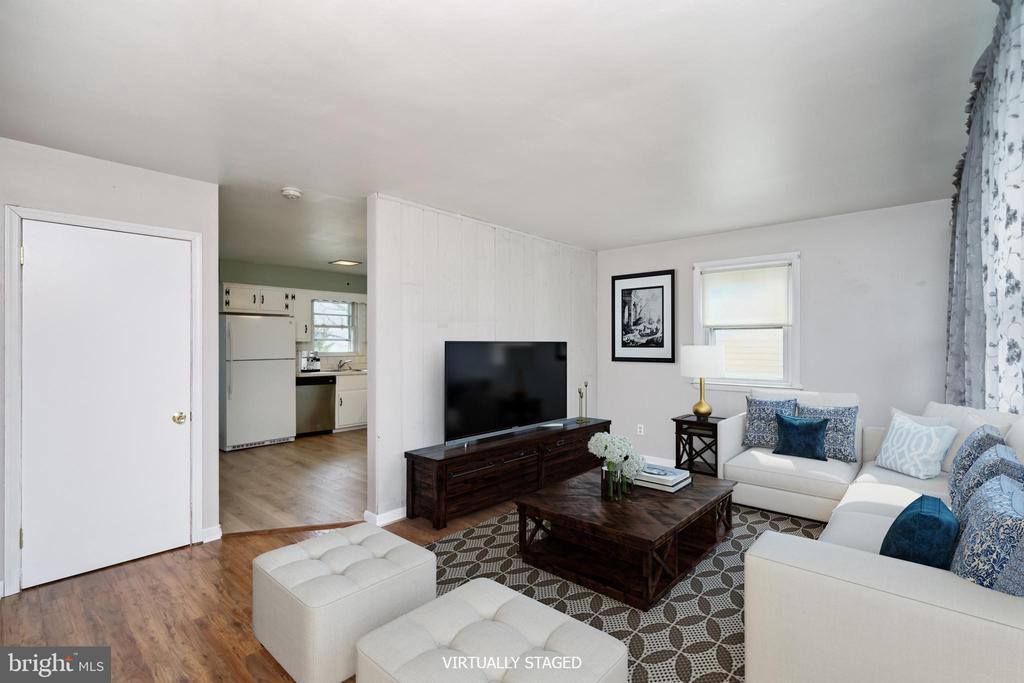 242 Jansen Avenue, Essington, PA 19029