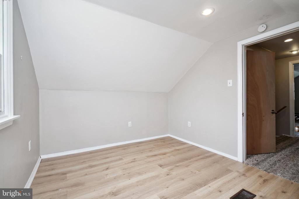 242 Jansen Avenue, Essington, PA 19029