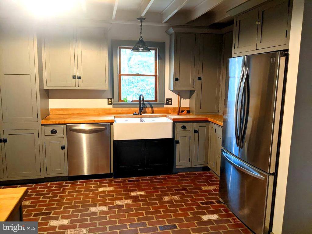 321 Black Bear Lane, Harrisburg, PA 17112