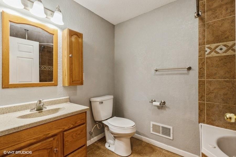 180 Sherman Street, Muscatine, IA 52761