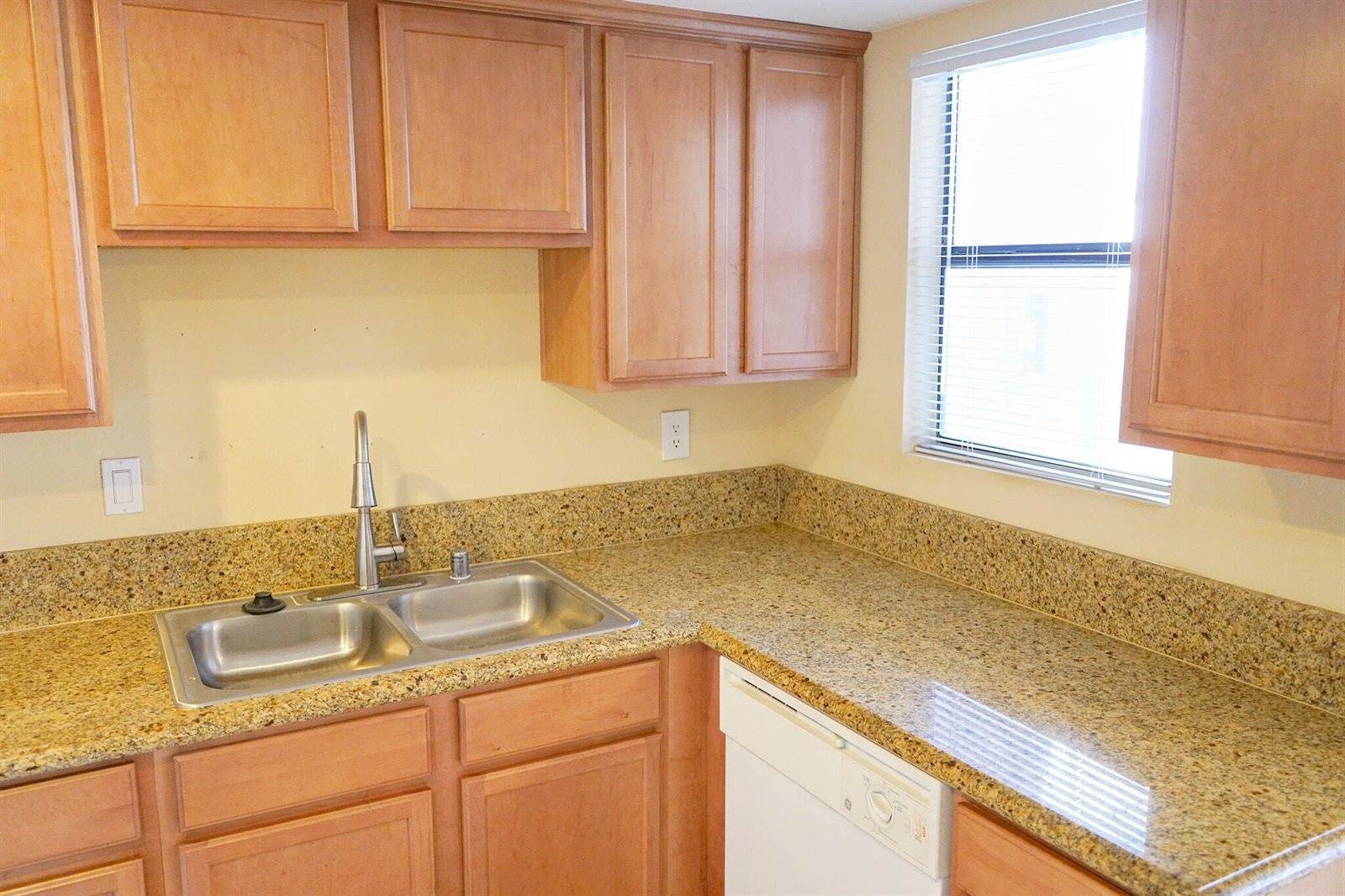 1341 Massachusetts Avenue, Riverside, CA 92507