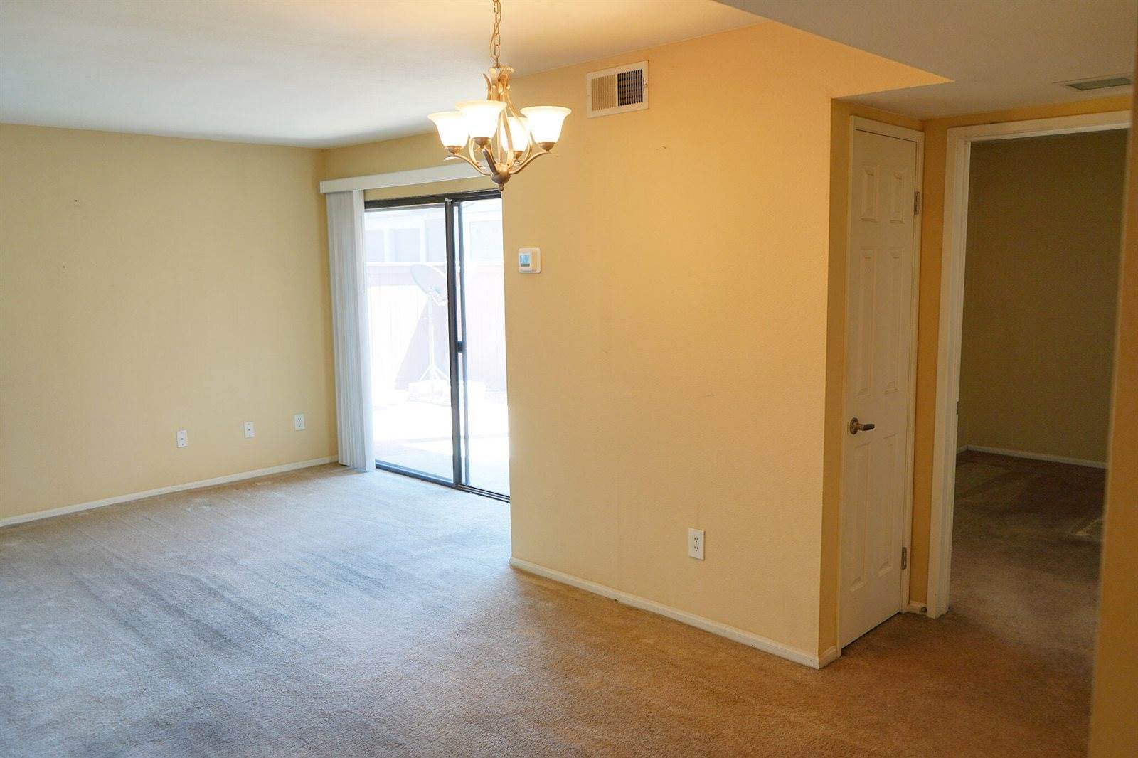 1341 Massachusetts Avenue, Riverside, CA 92507