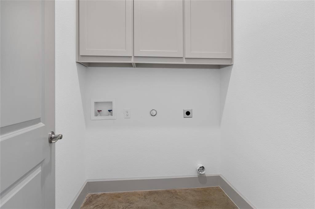 229 East 5th Street, Ferris, TX 75125