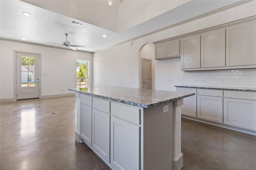 229 East 5th Street, Ferris, TX 75125