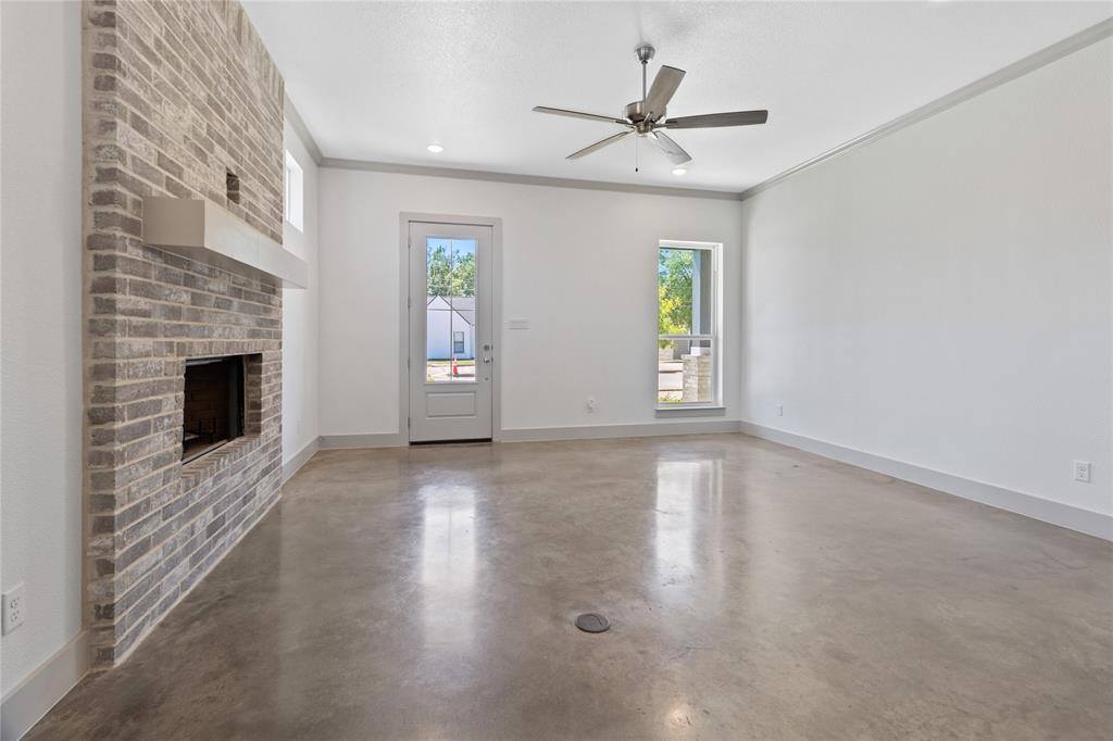 229 East 5th Street, Ferris, TX 75125