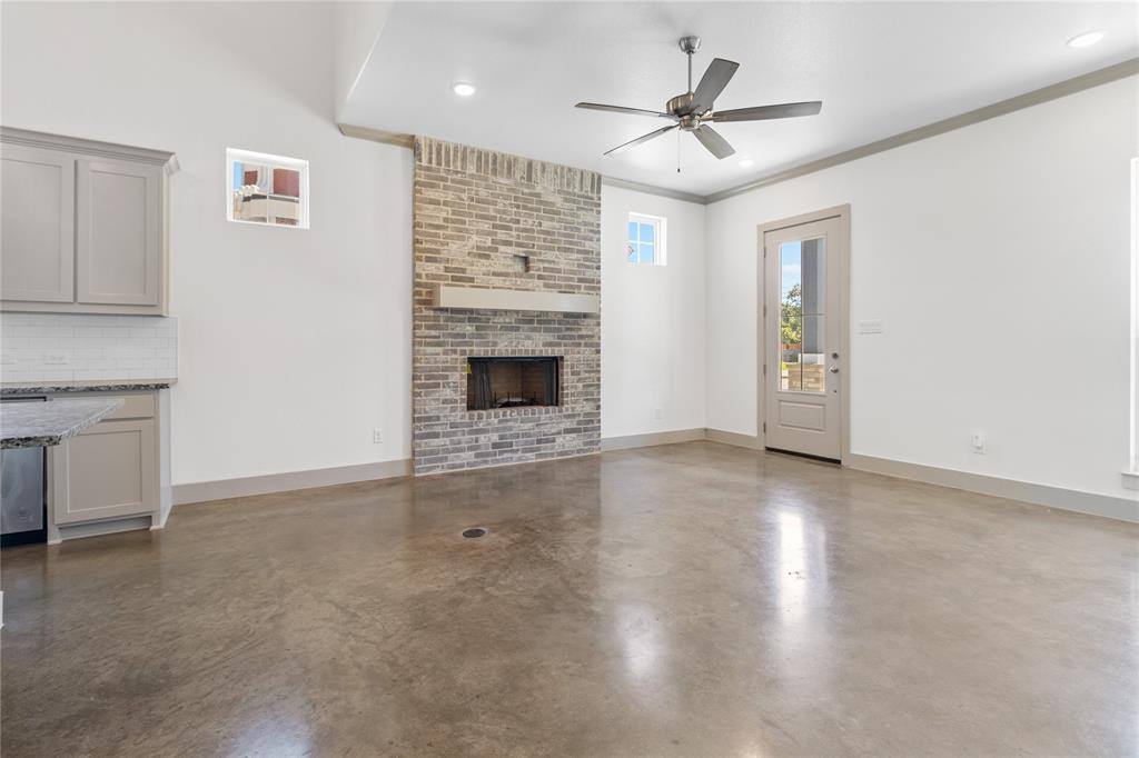 229 East 5th Street, Ferris, TX 75125