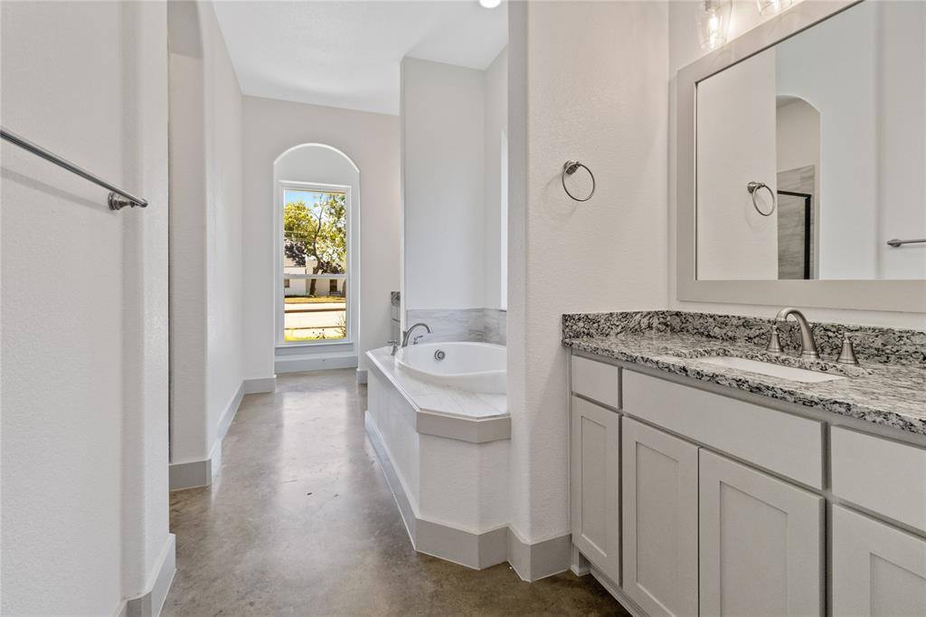 229 East 5th Street, Ferris, TX 75125