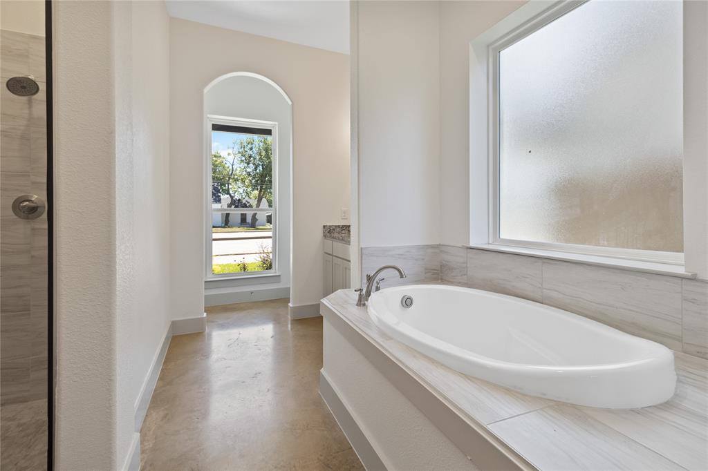 229 East 5th Street, Ferris, TX 75125