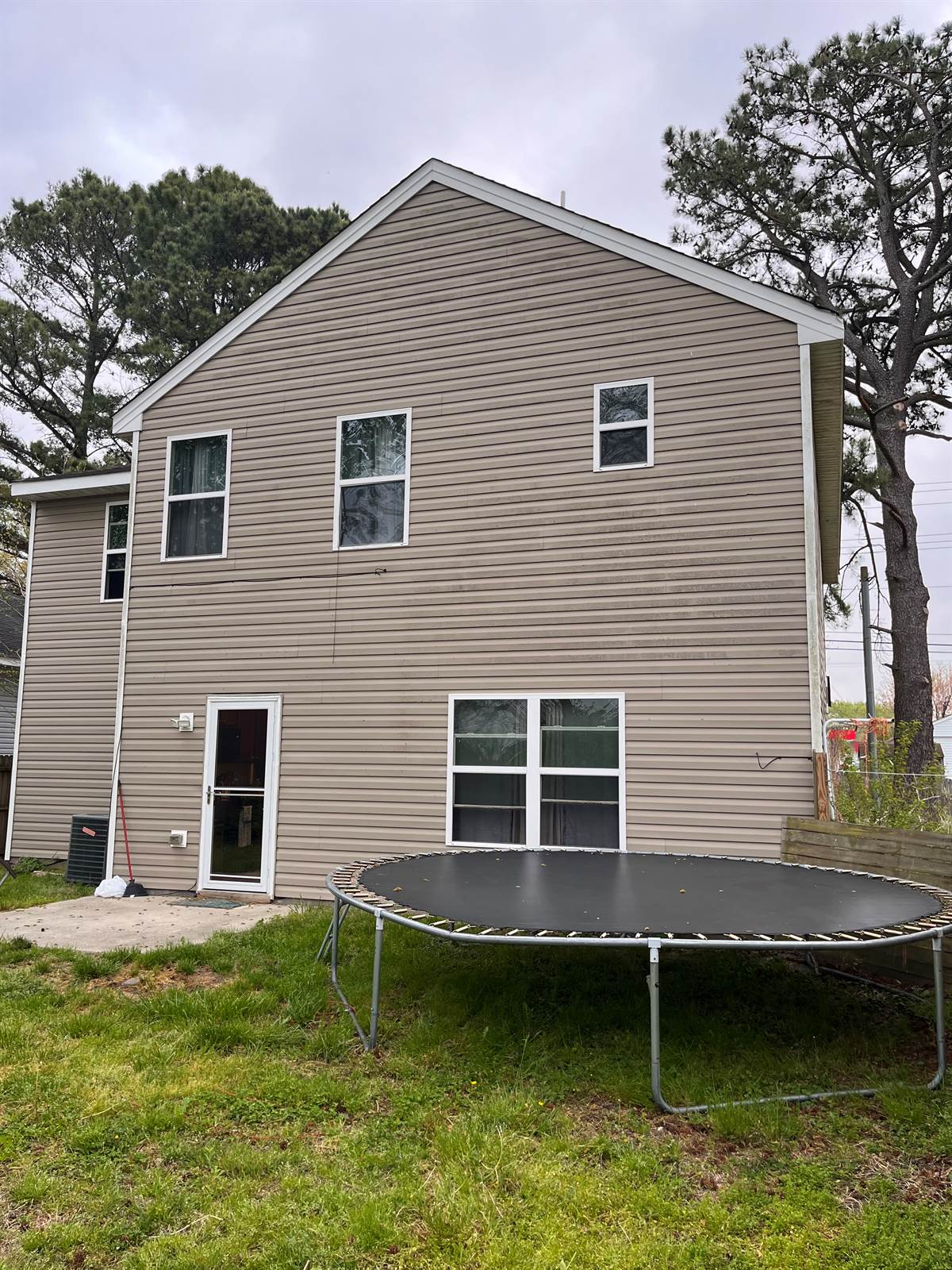 2220 Vicker Avenue, Chesapeake, VA 23324