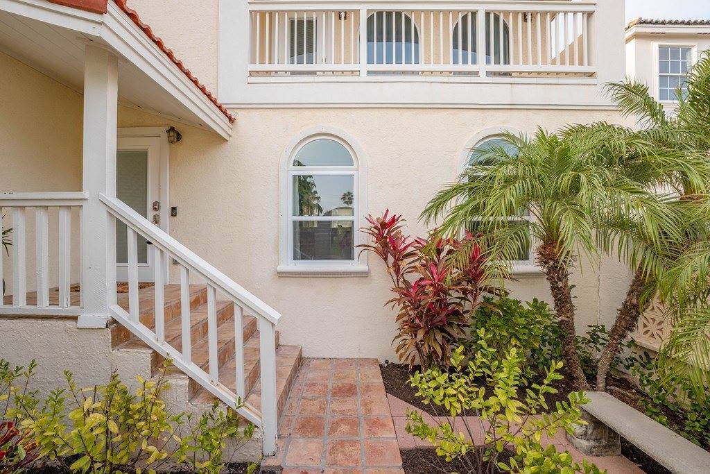 226 West Sunset Dr, South Padre Island, TX 78597