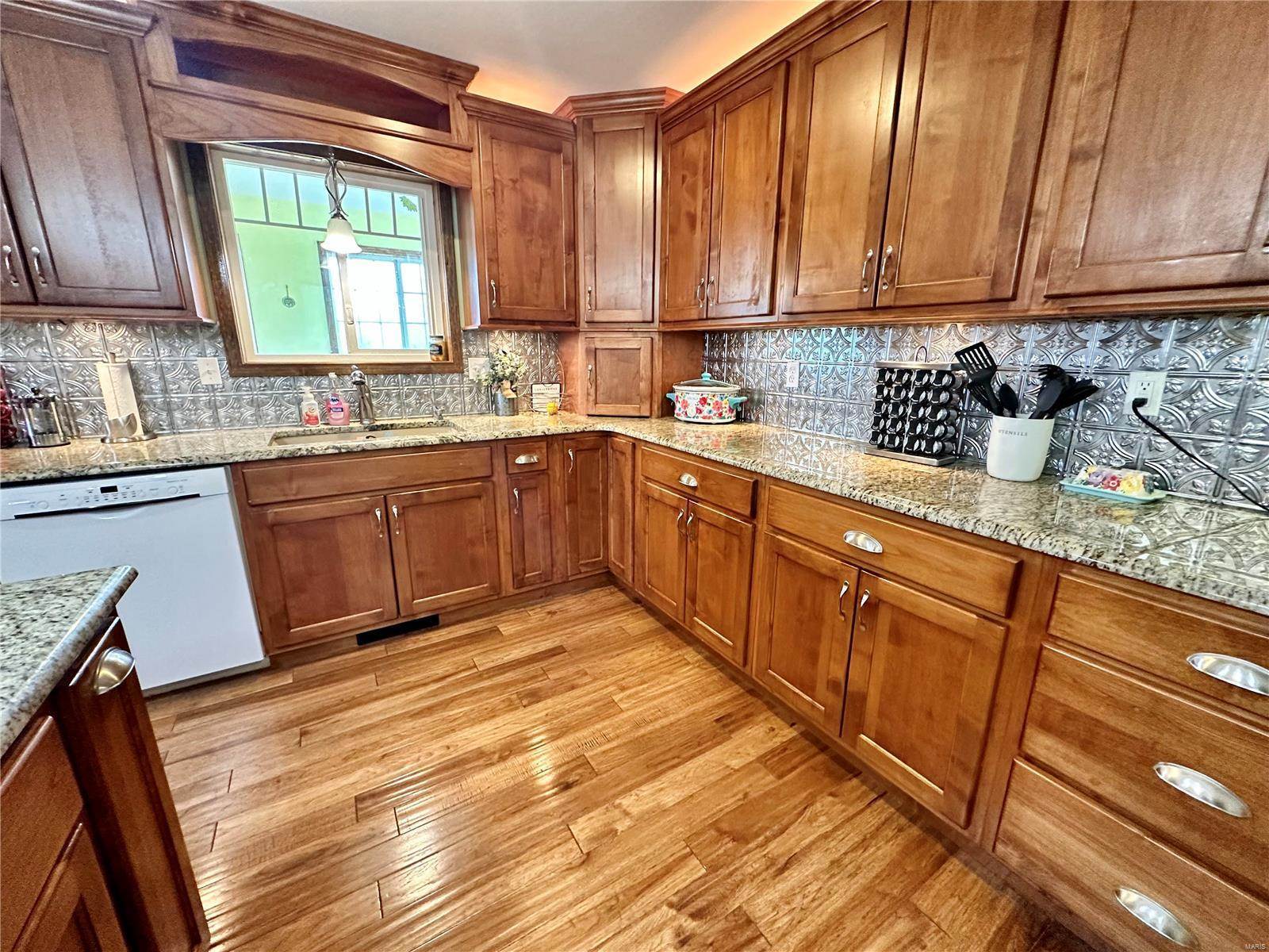 11200 Highway D, Dixon, MO 65459