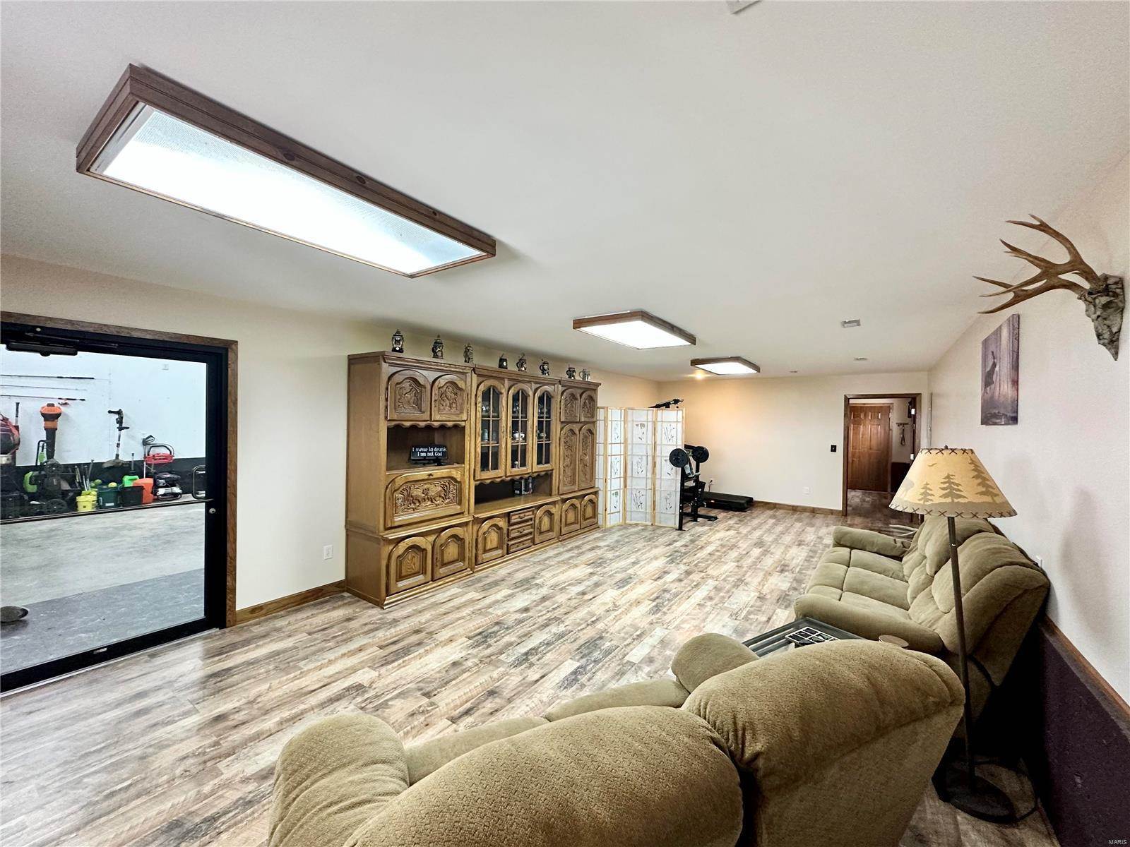 11200 Highway D, Dixon, MO 65459