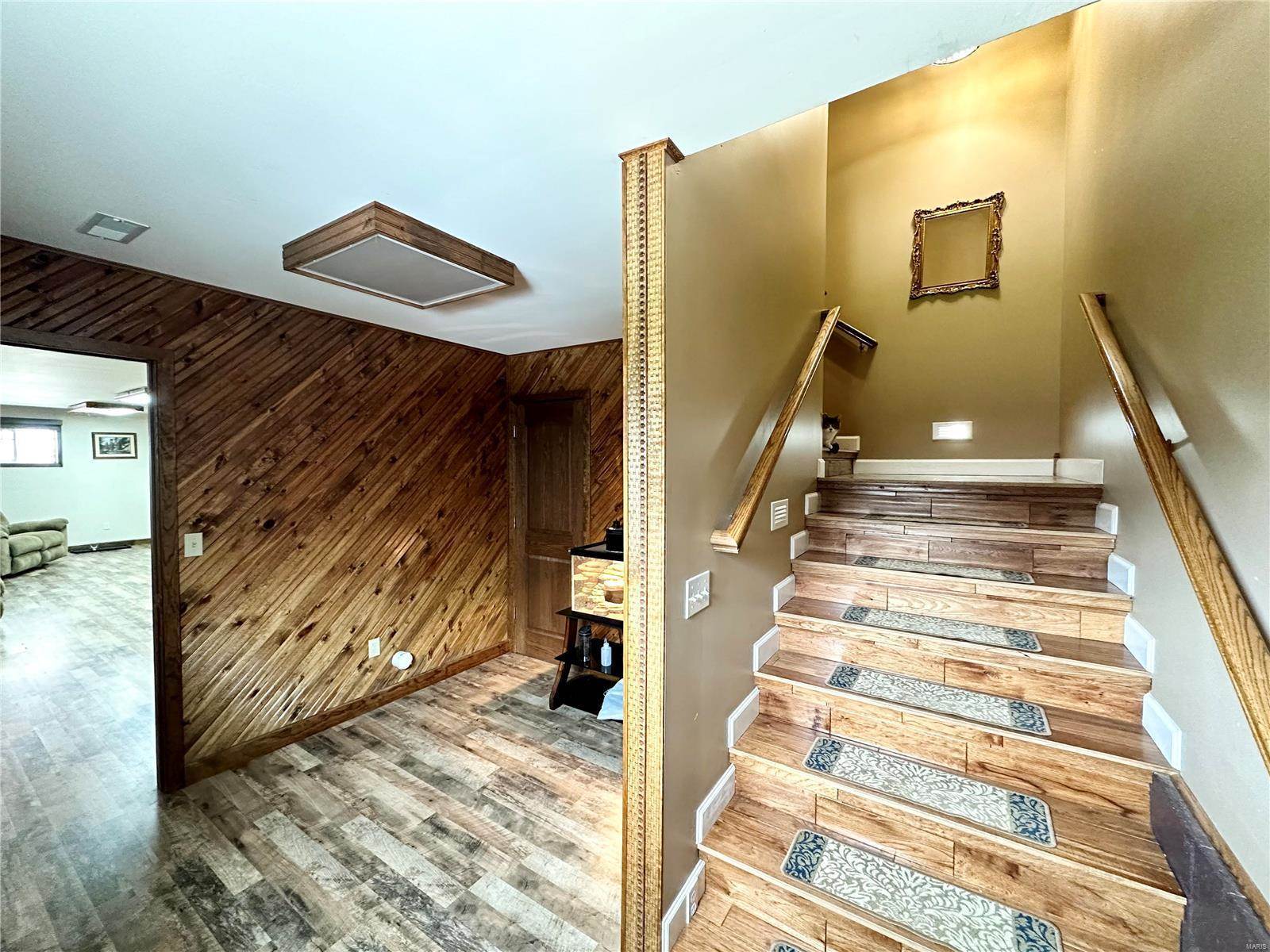 11200 Highway D, Dixon, MO 65459