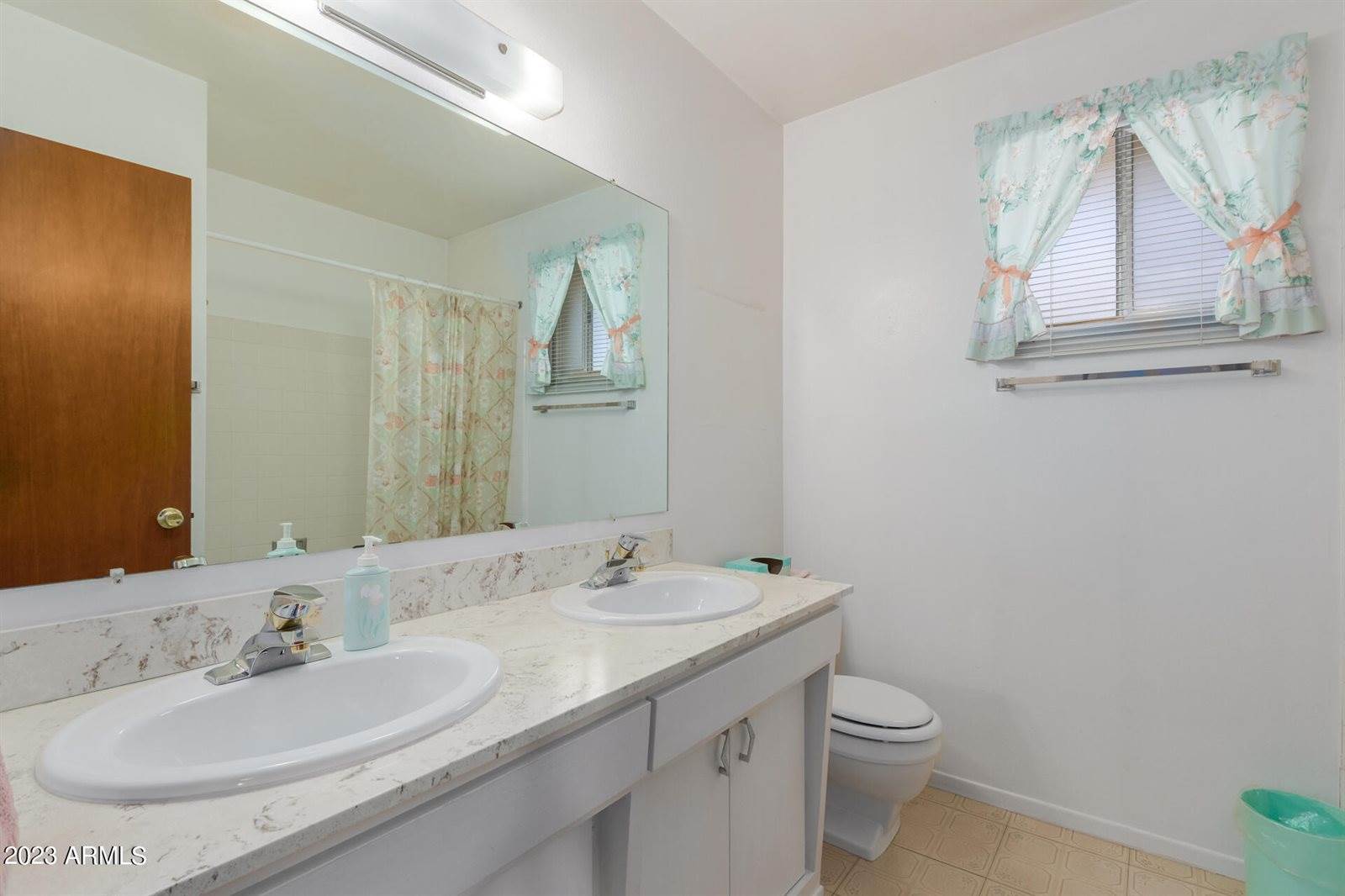 1251 East Manhatton Drive, Tempe, AZ 85282