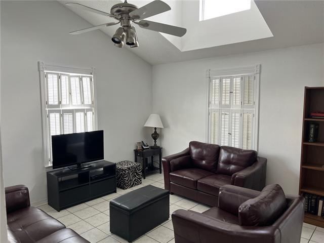 2201 Houma Boulevard, Metairie, LA 70001