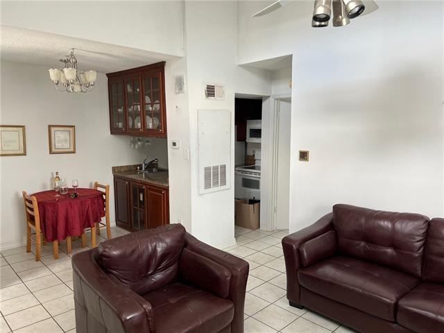 2201 Houma Boulevard, Metairie, LA 70001