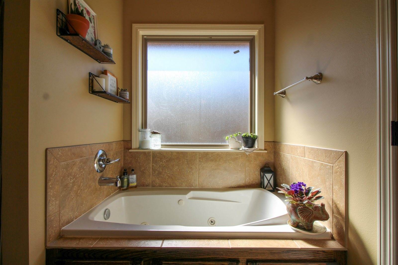 327 Sagewood Lane, Russellville, AR 72802