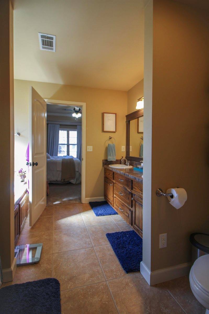 327 Sagewood Lane, Russellville, AR 72802