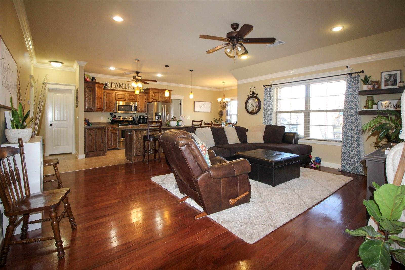 327 Sagewood Lane, Russellville, AR 72802