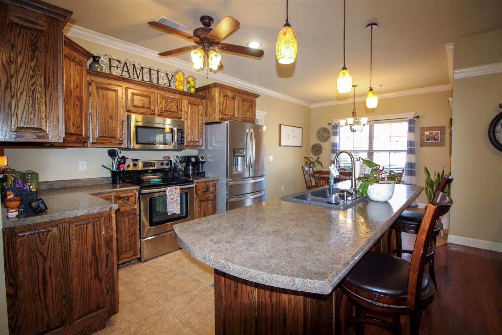 327 Sagewood Lane, Russellville, AR 72802