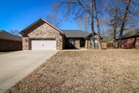 327 Sagewood Lane, Russellville, AR 72802