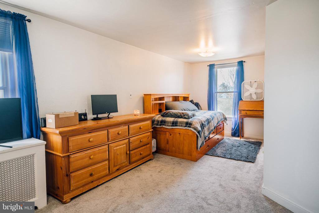 1304 Virginia Avenue, Havertown, PA 19083