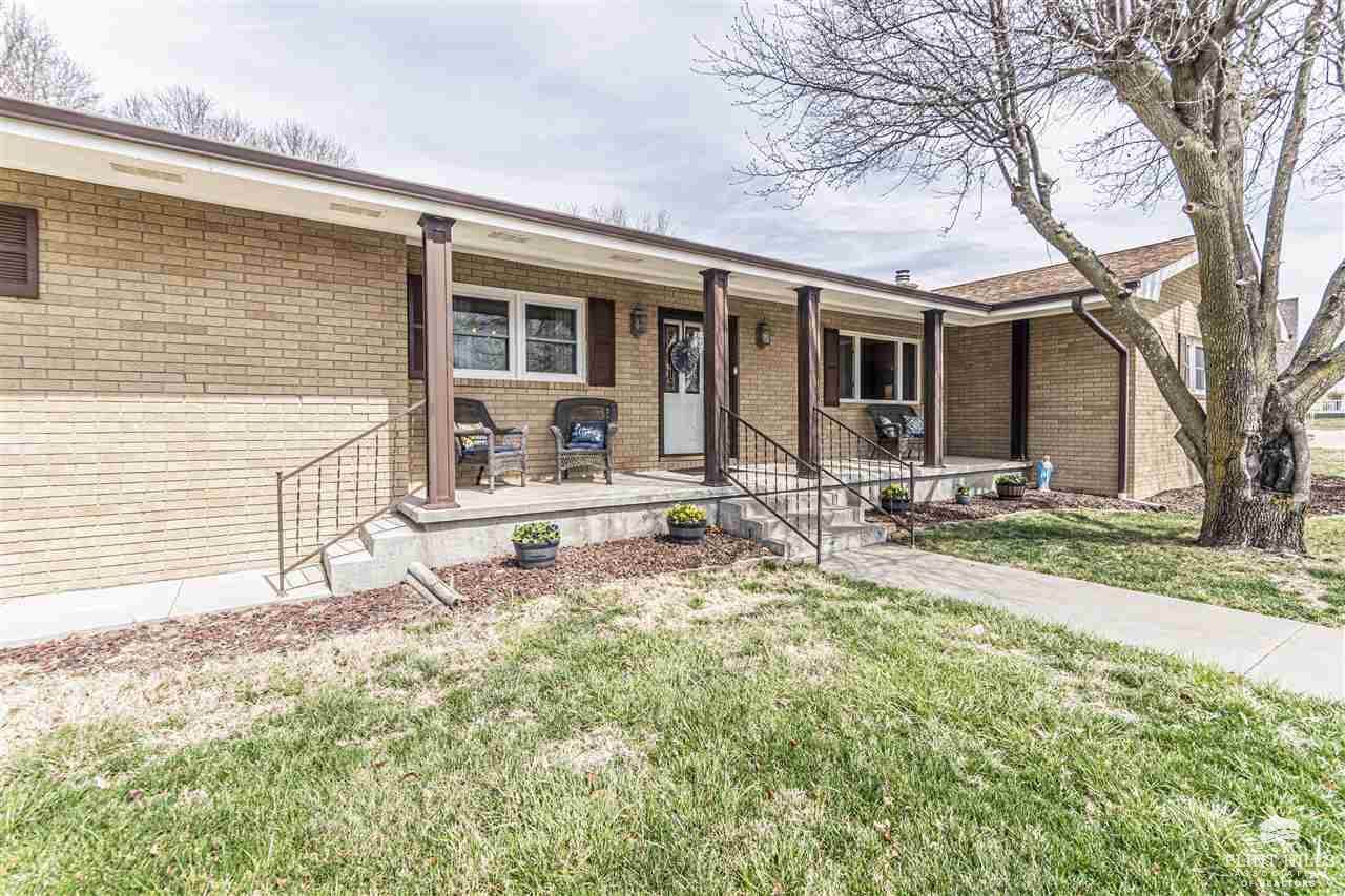 502 E Lewerenz, Herington, KS 67449