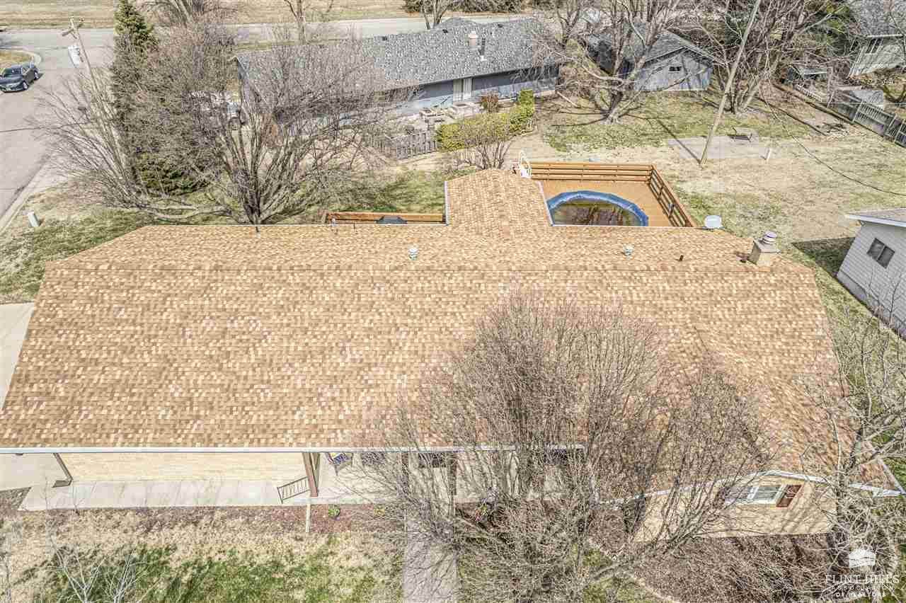 502 E Lewerenz, Herington, KS 67449