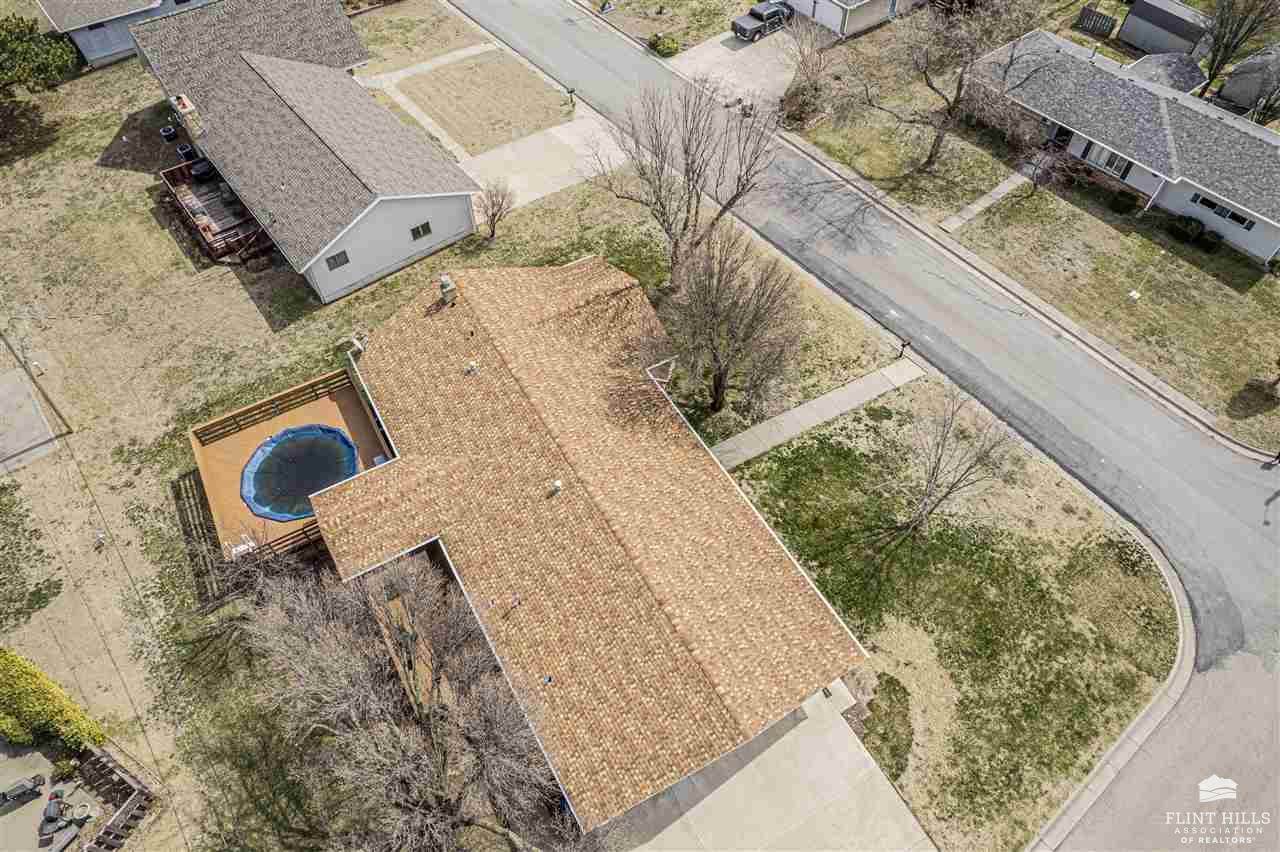 502 E Lewerenz, Herington, KS 67449