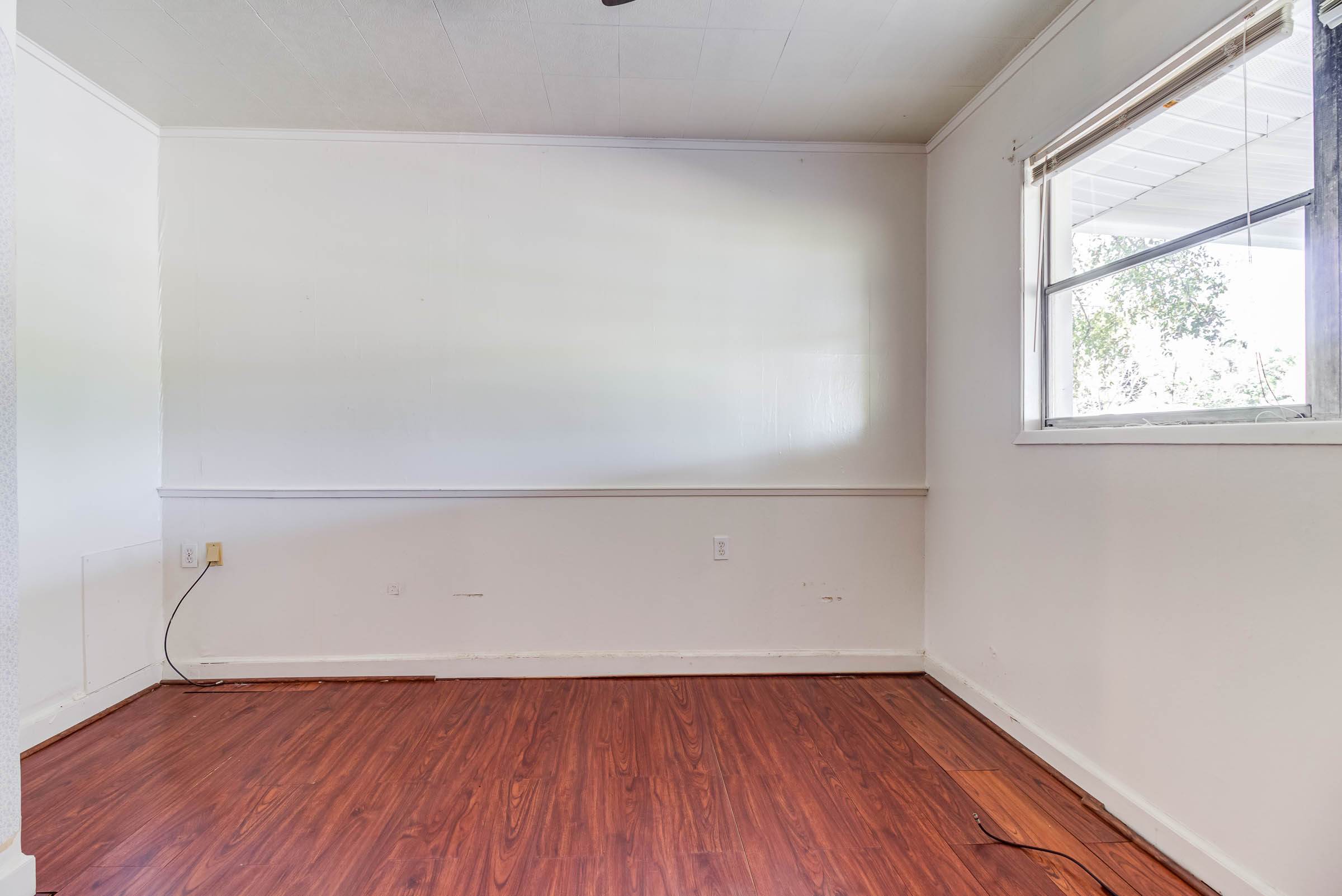 1889 Greater Ave, Biloxi, MS 39531