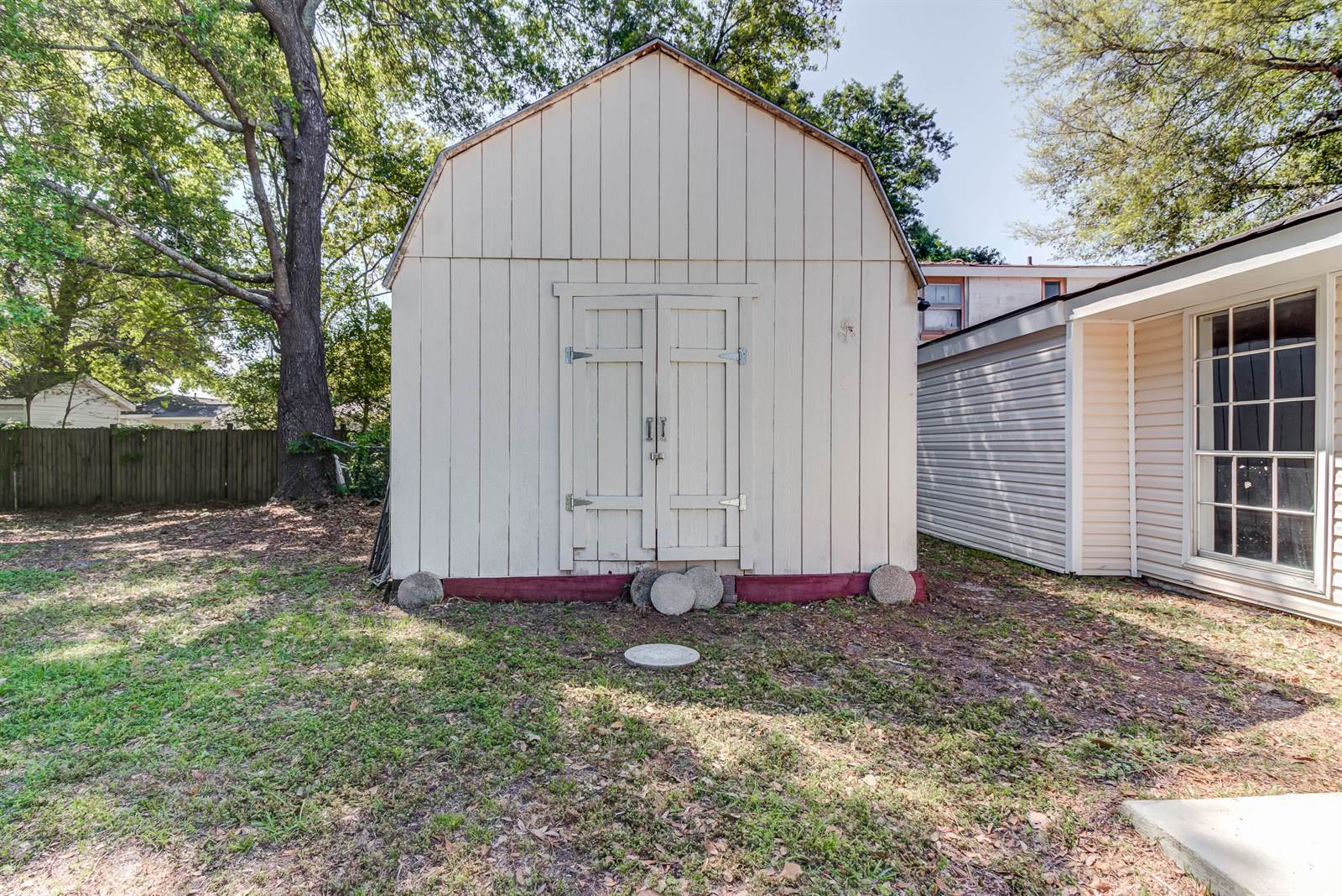 1889 Greater Ave, Biloxi, MS 39531