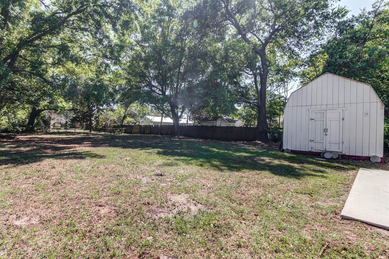 1889 Greater Ave, Biloxi, MS 39531