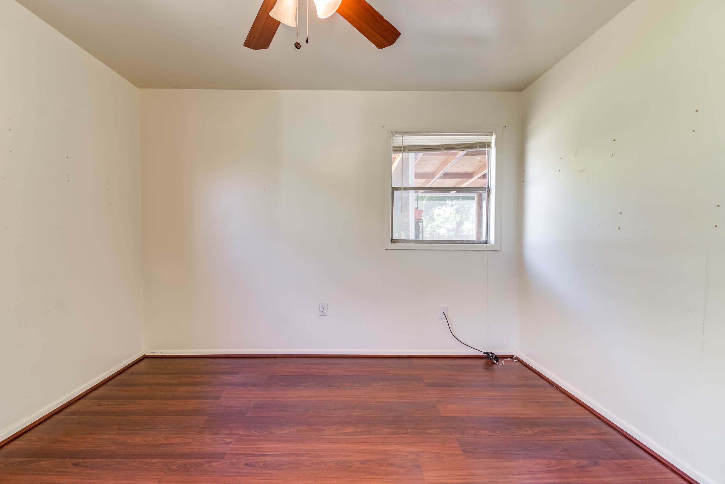 1889 Greater Ave, Biloxi, MS 39531