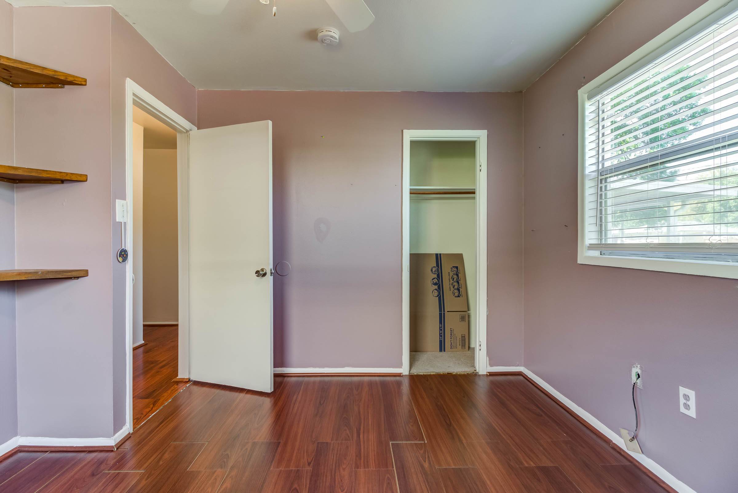 1889 Greater Ave, Biloxi, MS 39531